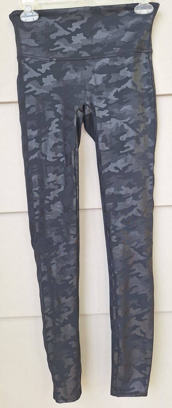 SPANX Camo Faux Leather Wet look Metallic Tummy control Leggings  Black M
